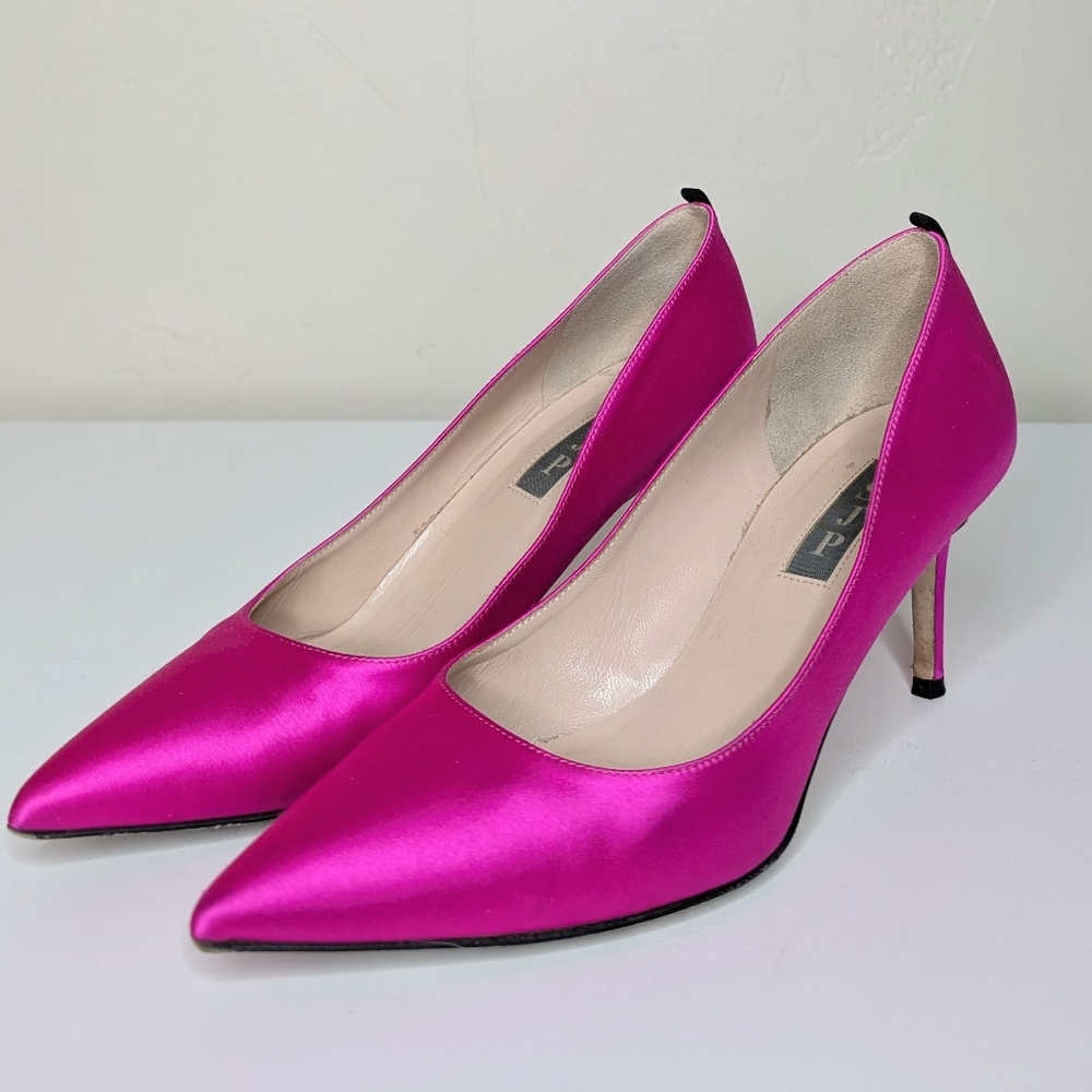 SJP by Sarah Jessica Parker Women's Fawn Hot Pink Pumps Size 37.5/US7